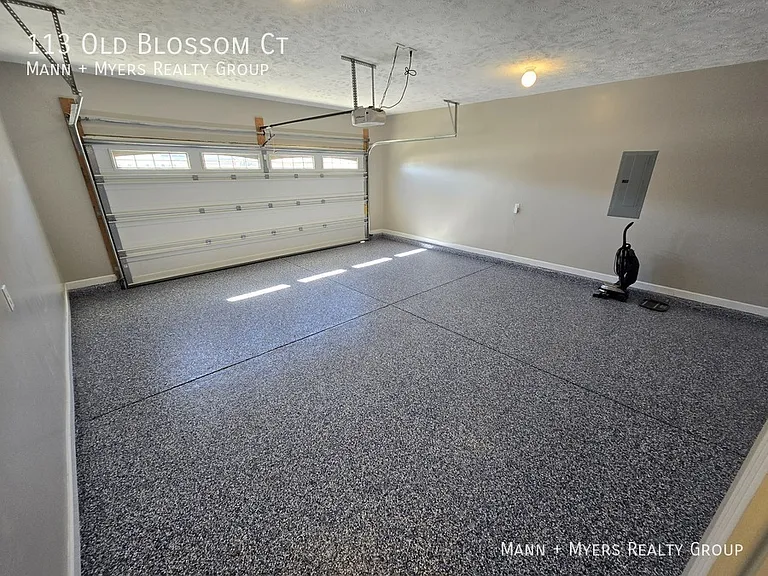 113 Old Blossom Ct — Photo 40