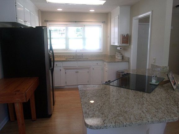 4th image of 220 Winding Creek Dr
