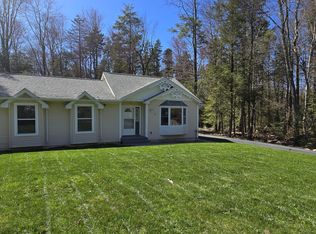 331 Mohansic Ln, Tobyhanna, PA 18466