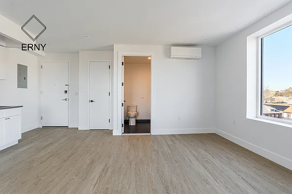 Rented by ERNY LLC | media 7