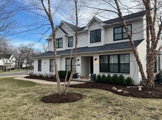 729 Strawberry Flds, Gurnee, IL 60031