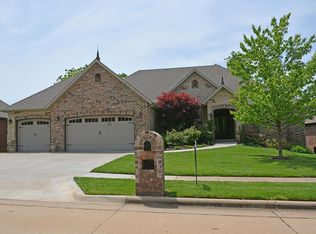 2606 E Old Ivy St, Springfield, MO 65804