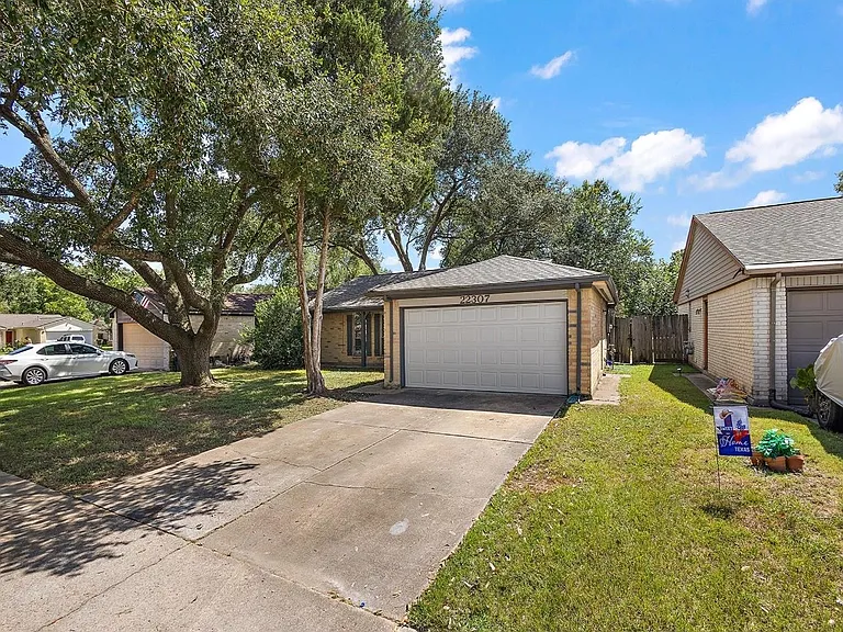 22307 Red River Dr — Photo 21