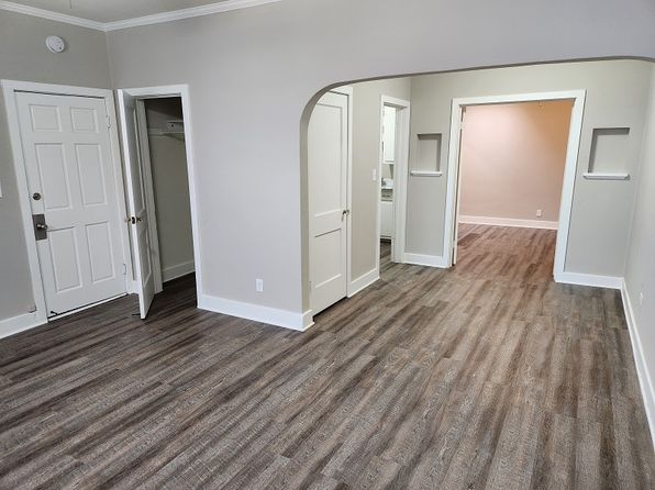 208-216 E Main St #208-1/2