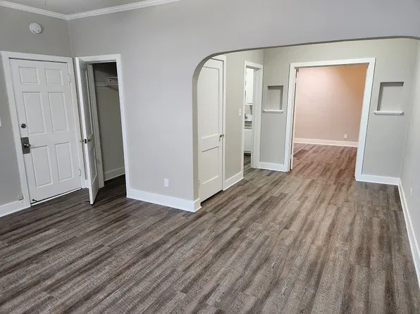 E Main Street- Watertown, 208-216 E Main St #208-1/2, Watertown, WI 53094