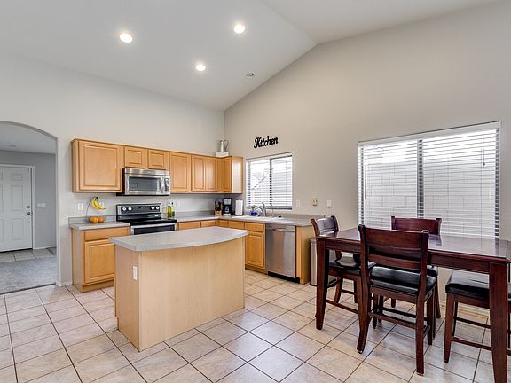 4th image of 10751 W Windsor Ave