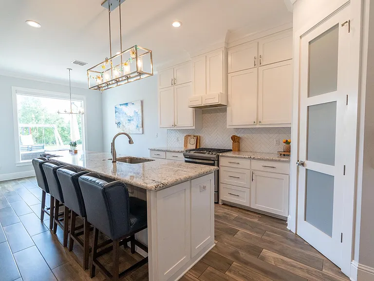 2947 Paradise Dr — Photo 4