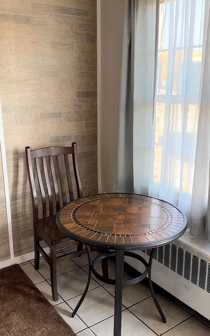 Studio, $775 — Photo 3