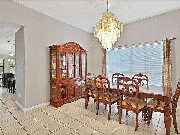 5th image of 1002 Margate Ct