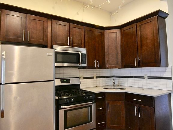 2nd image of 155 Herkimer St #4