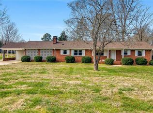 5314 Ventura Dr, Greensboro, NC 27406
