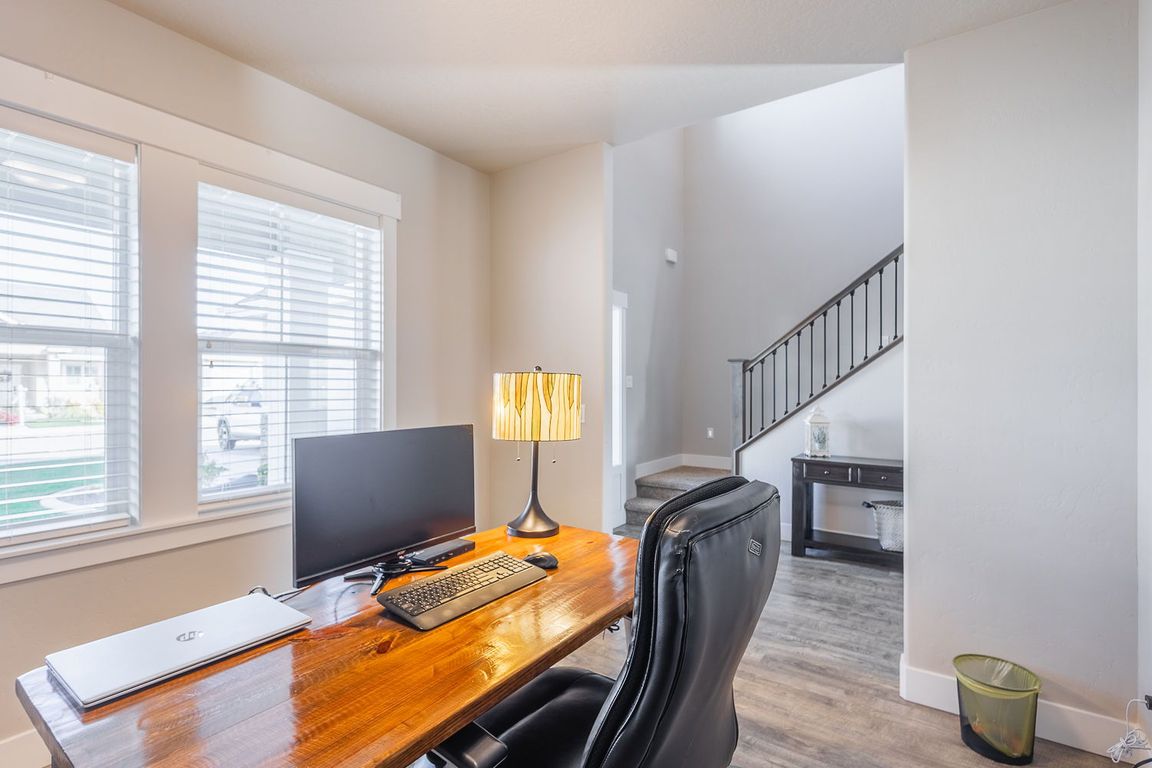 next background image