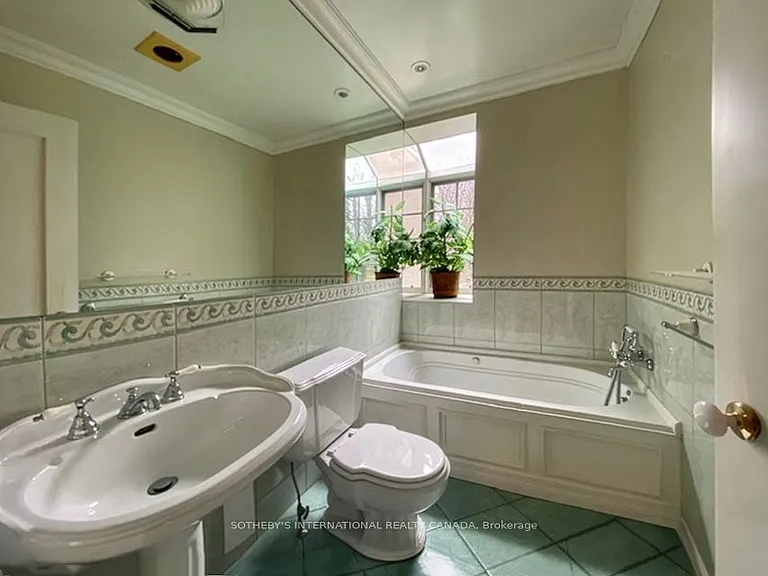 21 Melgund Rd #MAIN LOWER — Photo 6