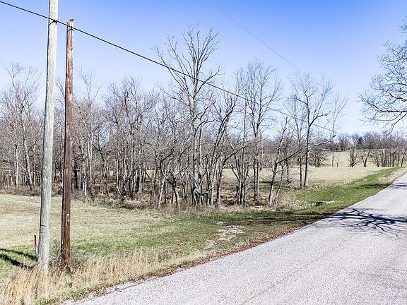 3rd image of 10 Nicholson Dr