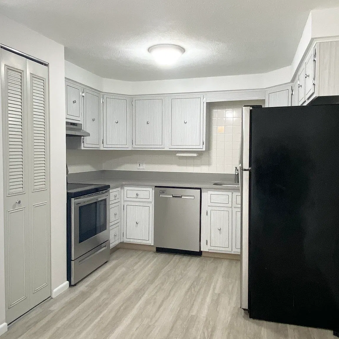 2 bed, 1.0 bath, 900 sqft, $2,600 — Photo 3