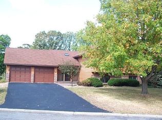 1925 Edinbrook Ct N, Brooklyn Park, MN 55443