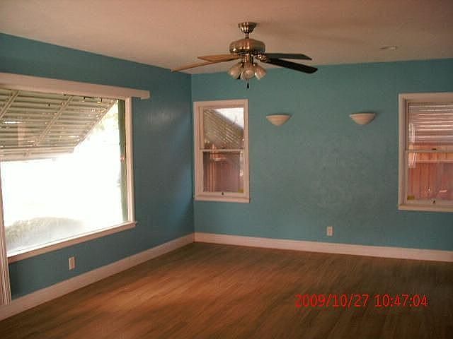 2nd image of 4025 E Lyell Ave