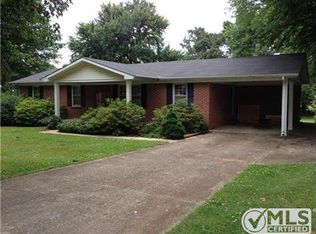 7 Eastwood Dr, Fayetteville, TN 37334