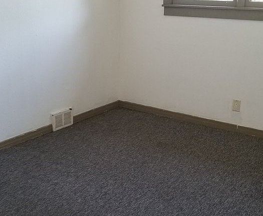 4th image of 2609 E 1st Ave
