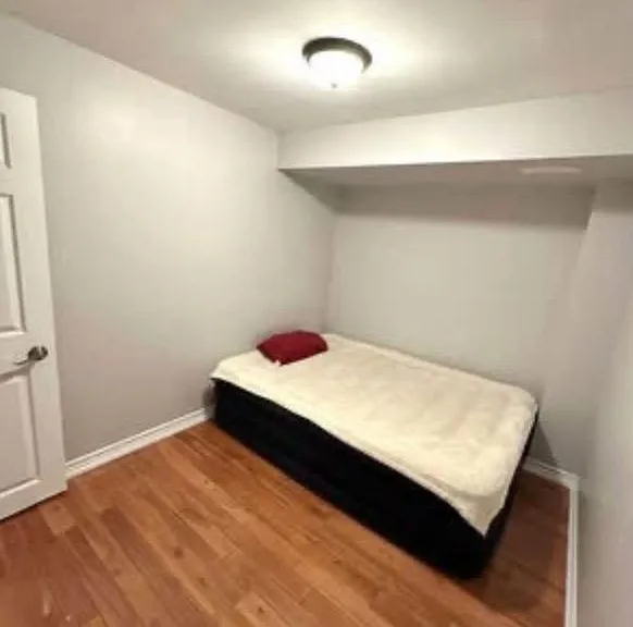 5874 Sidmouth St #BASEMENT — Photo 9
