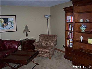3rd image of 112 Viceroy Dr
