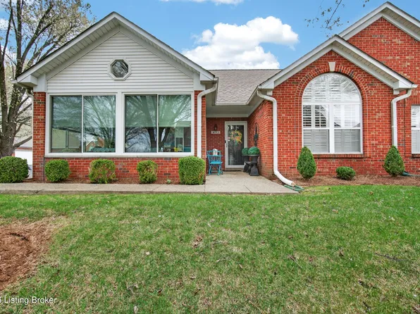 8112 Saint Andrews Village Dr, Louisville, KY 40241