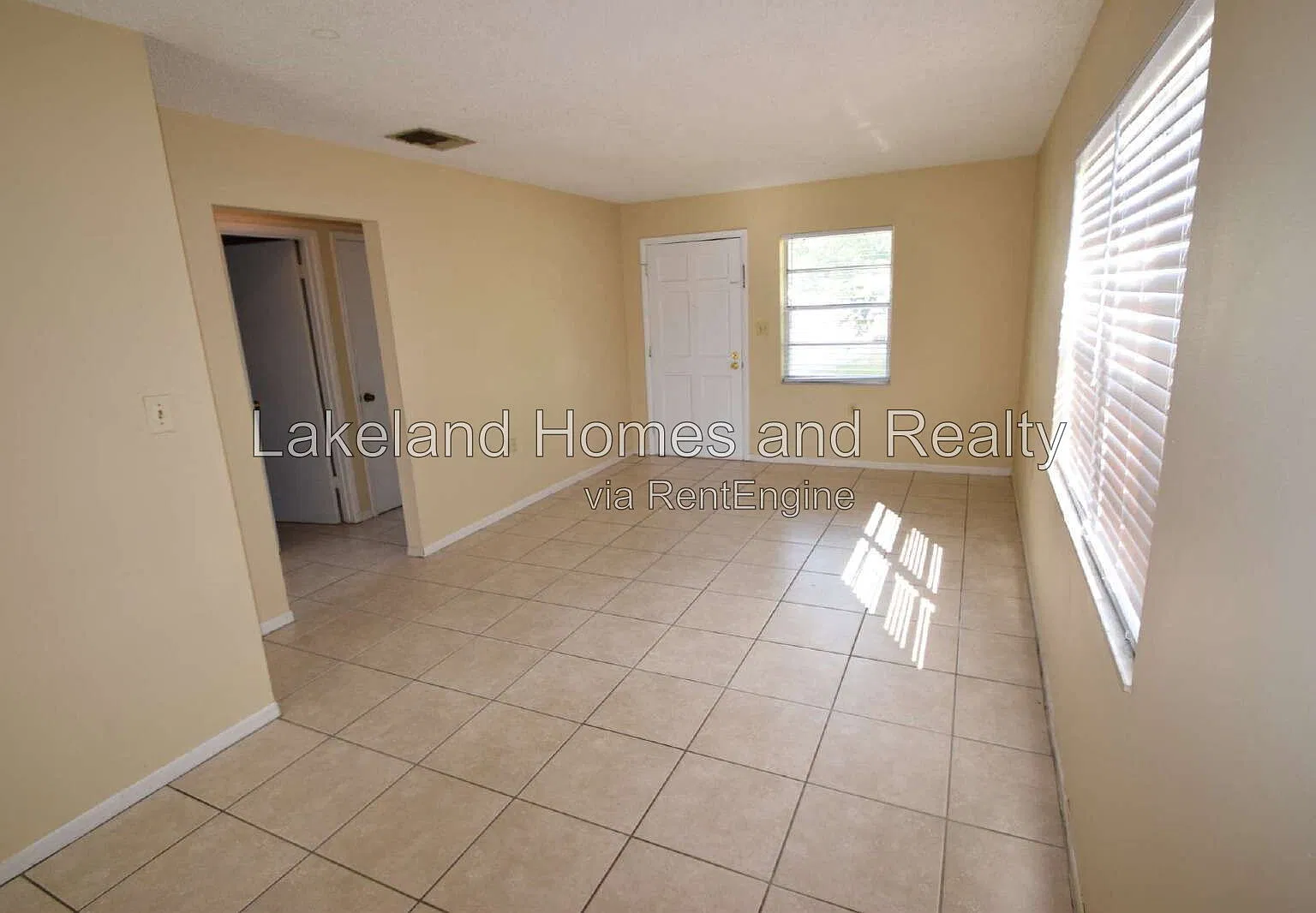 2 bed, 2.0 bath, 880 sqft, $1,350 — Photo 3