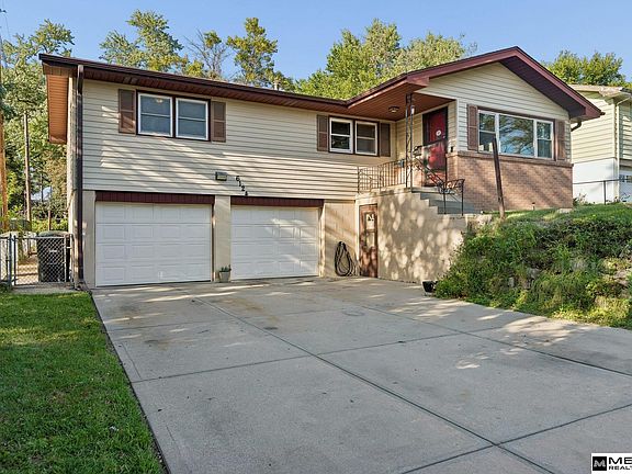 2nd image of 6124 Jaynes St