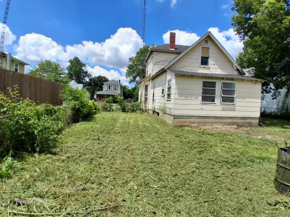 317 SW 3rd St, Richmond, IN 47374