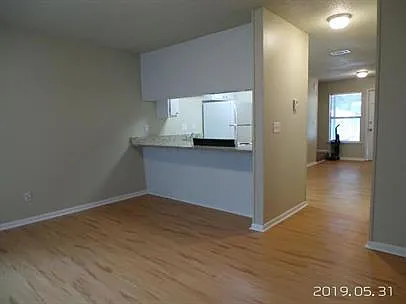 Hill Lane 590 Unit 3 - 79 — Photo 2