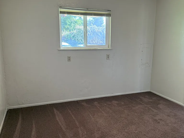1151 Madrone Way — Photo 8