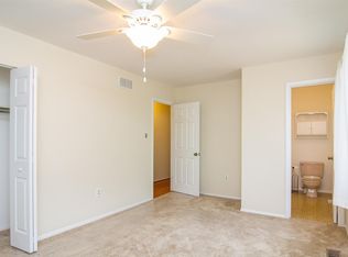 4279 Wolf Hill Dr, Hampstead, MD 21074