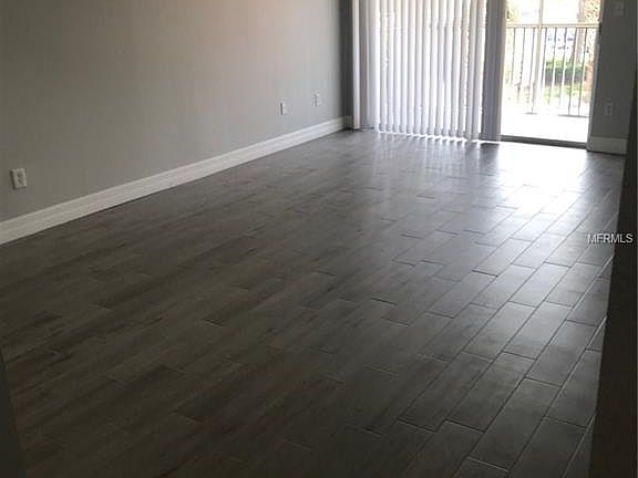 2nd image of 533 Villa Del Sol Cir APT 201