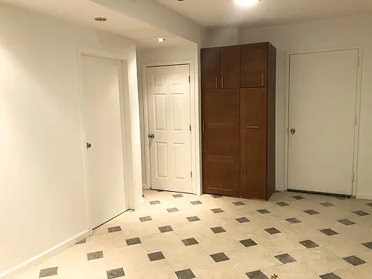 Rented by Signature Spaces NYC Corp | media 13