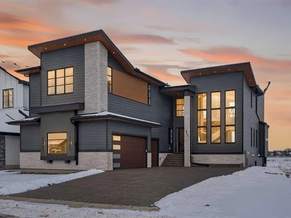 960 E South Shore Ter, Chestermere, AB T1X 2S2