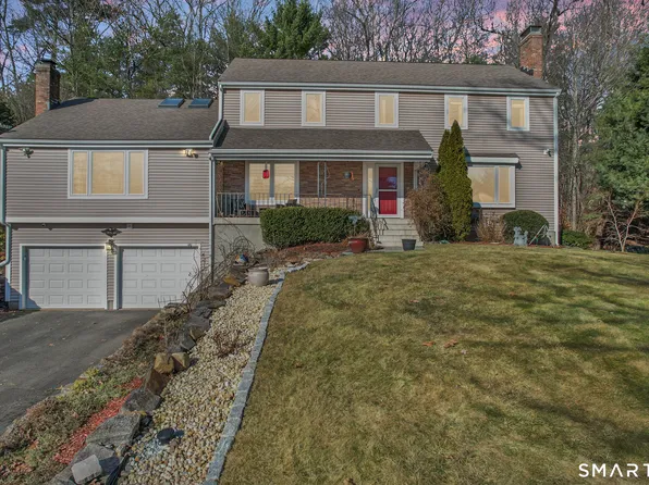 32 Canterbury Lane, Farmington, CT 06085