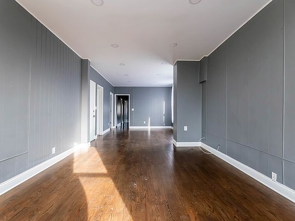 3rd image of 3651 S Wood St