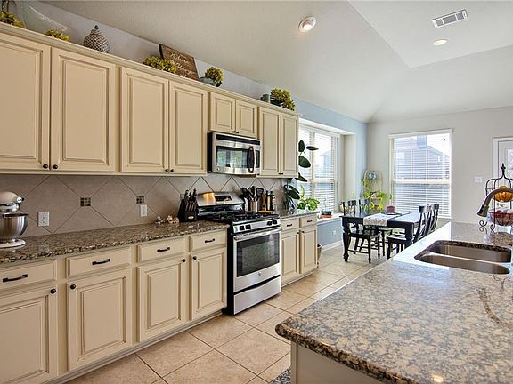 4th image of 13712 Glen Mark Dr