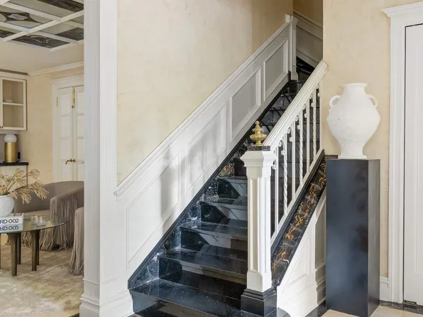 173 Riverside Drive image 12 of 22