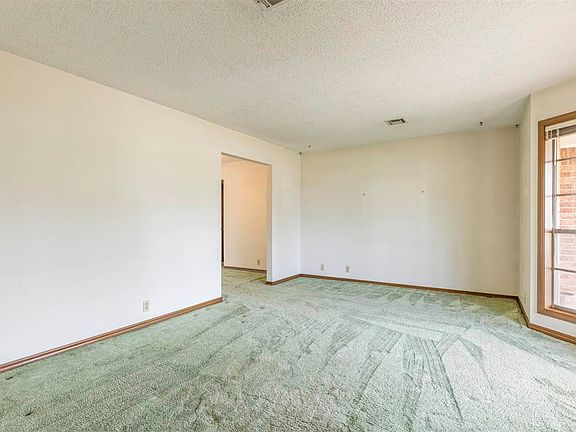 5th image of 1815 E Eastern Ave