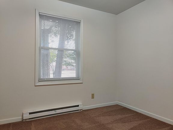 5th image of 232 Pierce St #24