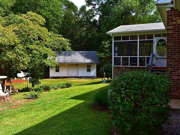 4th image of 379 Laurel Forest Dr