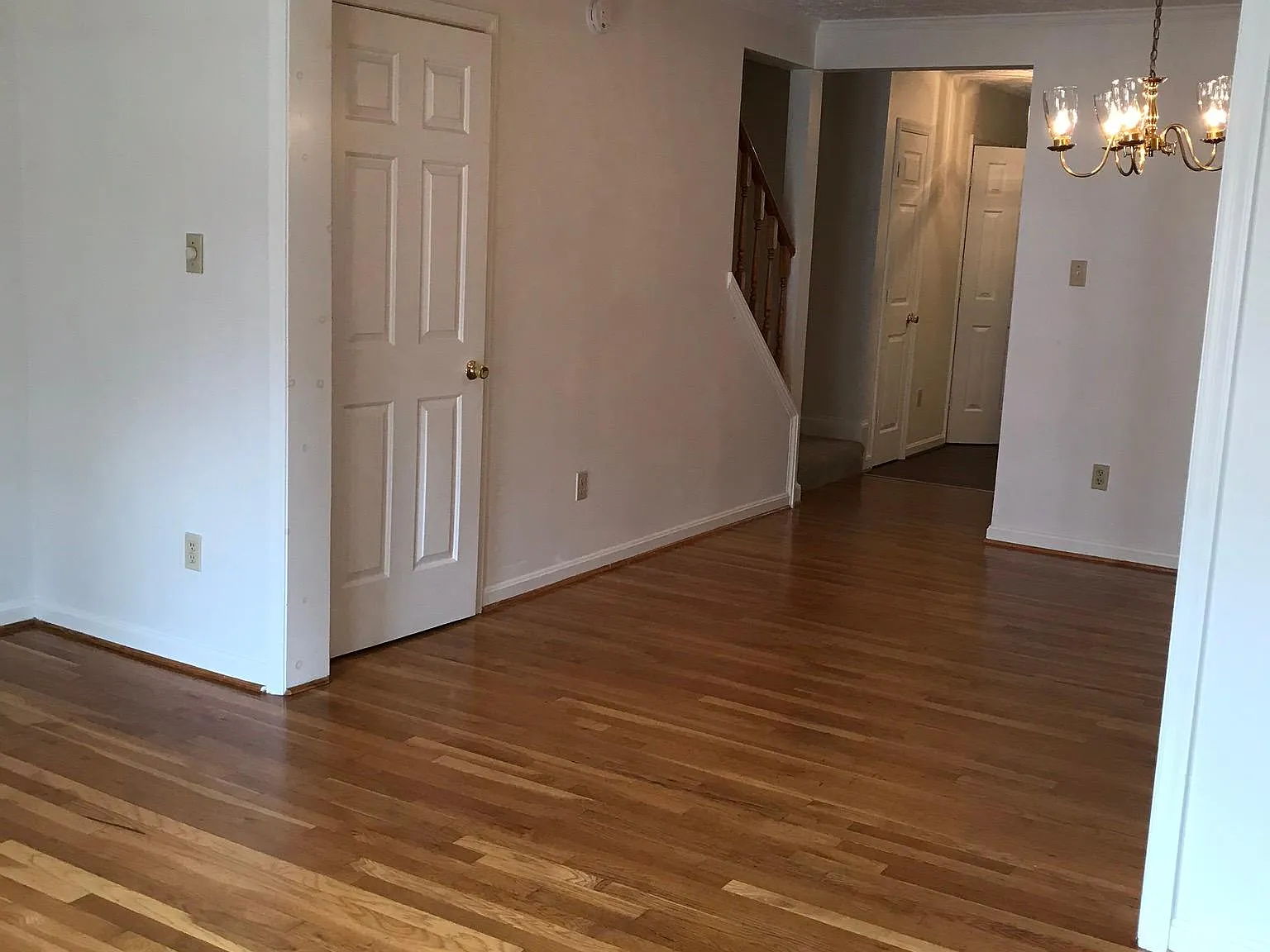 612 N Oxford St — Photo 3