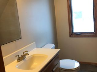 851 Fry St, Saint Paul, MN 55104