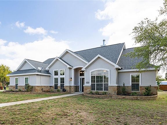 3rd image of 224 Remuda Dr. Liberty