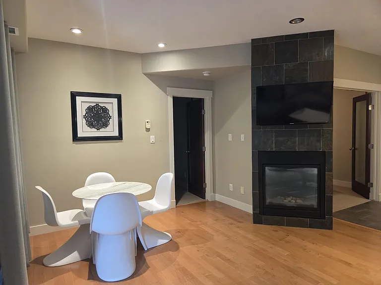 1132 College Dr — Photo 7