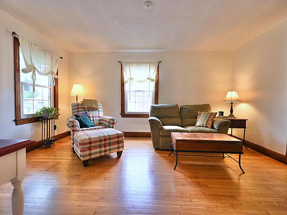 2nd image of 2535 Ellsworth Ave