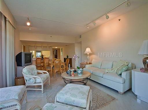3rd image of 1095 Gulf Of Mexico Dr #205-6