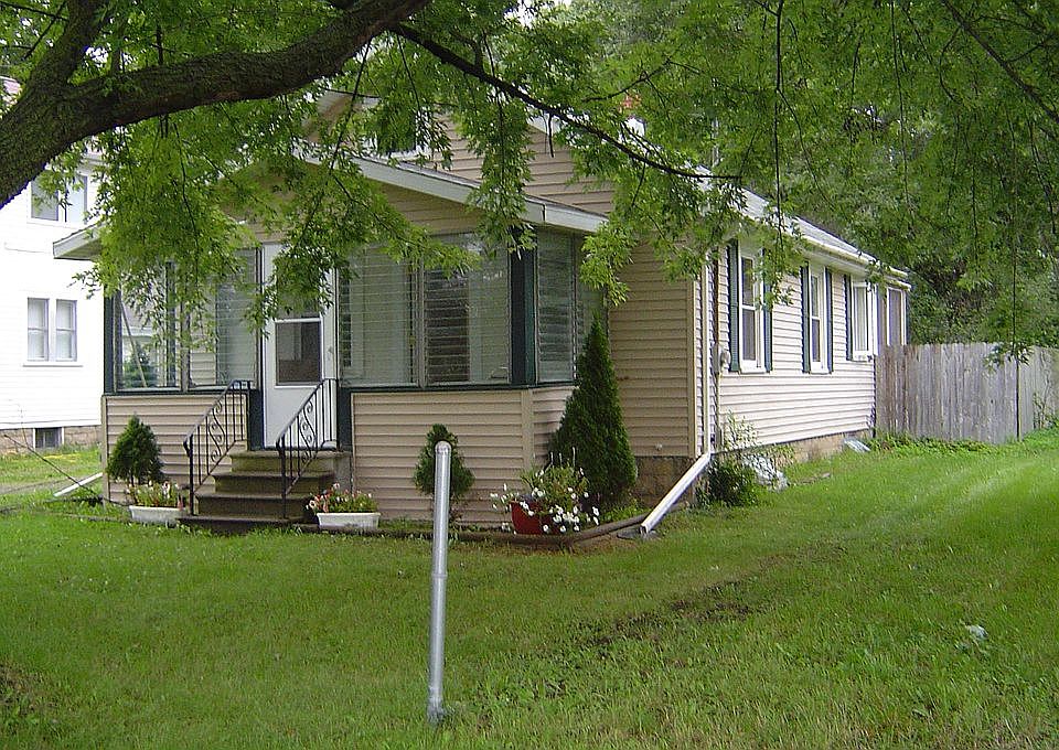 1st image of 313 Stillwell Ave