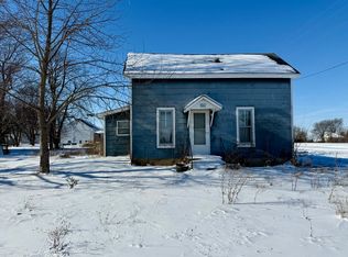 102 East St, Penfield, IL 61862